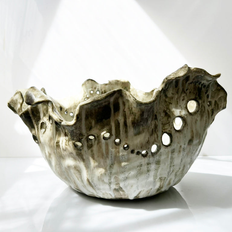 BONE CRACK RAVINE - Giant Water Bowl
