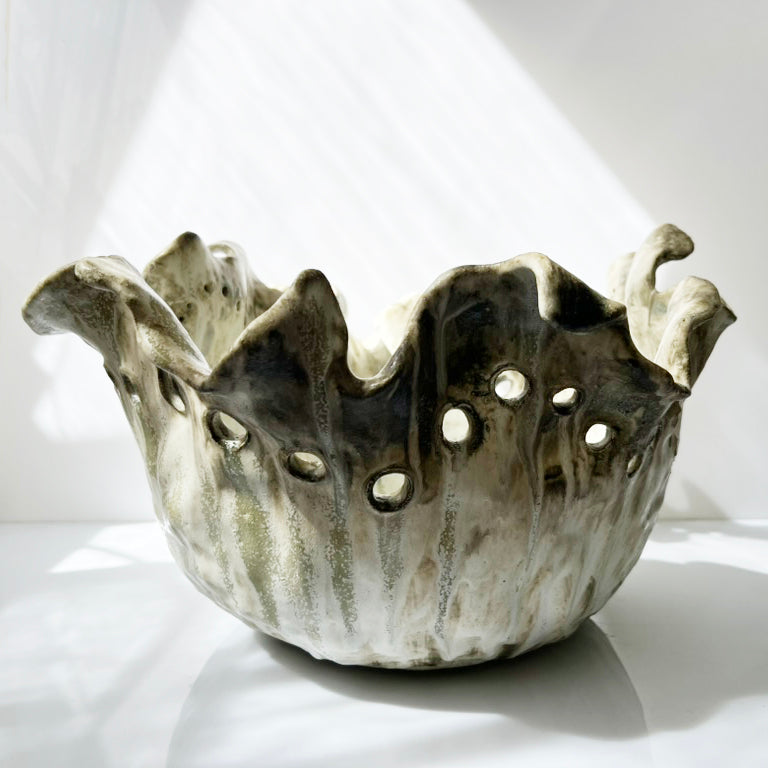 BONE CRACK RAVINE - Giant Water Bowl